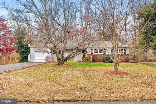 51 Van Duyn Dr, Ewing, NJ, 08618-1027 | Card Image