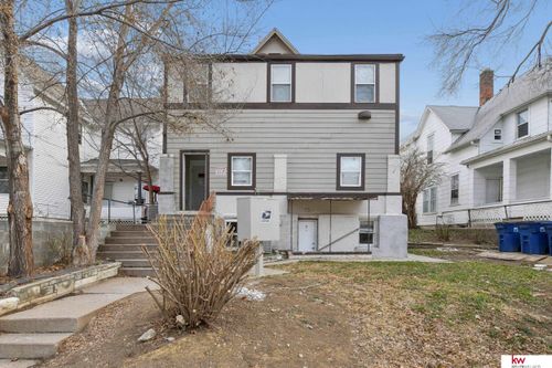 1305 S 32nd St, Omaha, NE, 68105-2086 | Card Image
