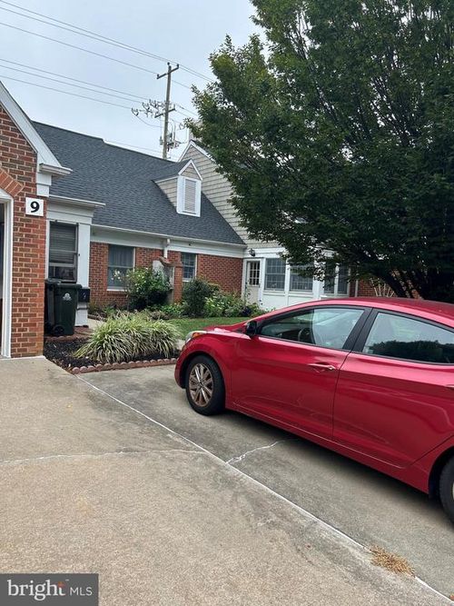 9-9 E Village Rd, NEWARK, DE, 19713-3825 | Card Image