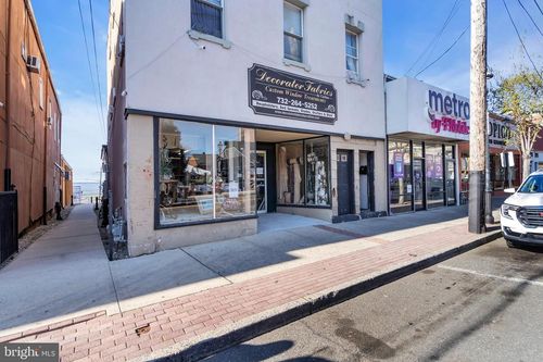 11 W Front St, Keyport, NJ, 07735-1209 | Card Image