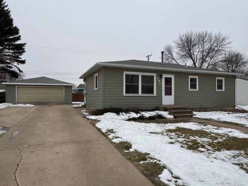 605 N High St, ABERDEEN, SD, 57401-3166 | Card Image