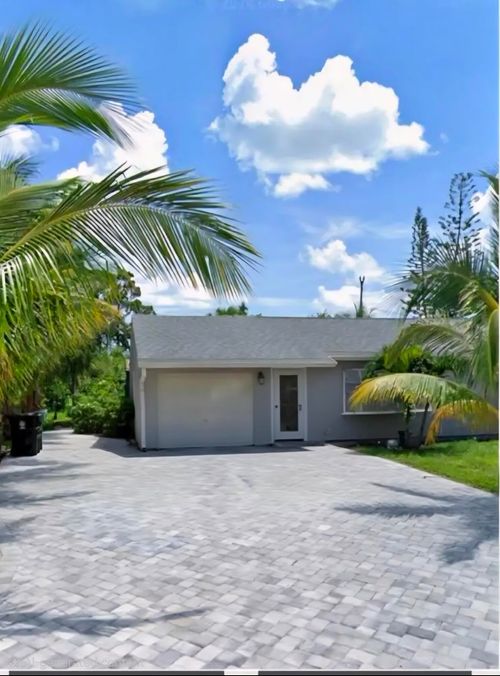 1813 Se Balleto St, Port St. Lucie, FL, 34952-6605 | Card Image