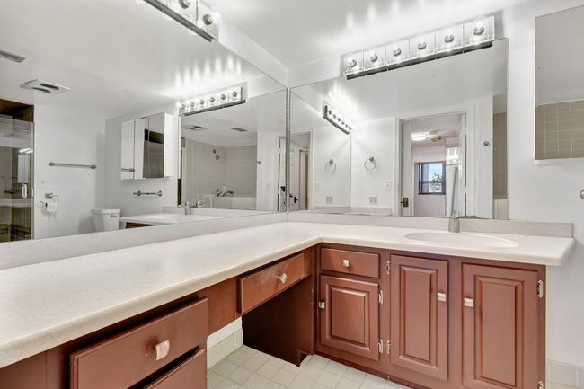 202 - 800 Jeffery 202 Street, Condo with 3 bedrooms, 2 bathrooms and null parking in Boca Raton FL | Image 23