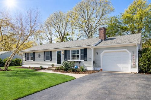 39 Mainsle Ln, Hyannis, MA, 02601-4303 | Card Image