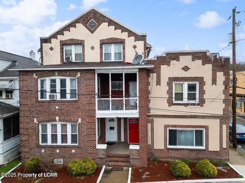 1210 Main St, Hanover Township, PA, 18706-4032 | Card Image