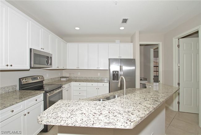 APT-5904 - 11318 Paseo Grande Blvd, Townhouse with 3 bedrooms, 2 bathrooms and null parking in FORT MYERS FL | Image 4