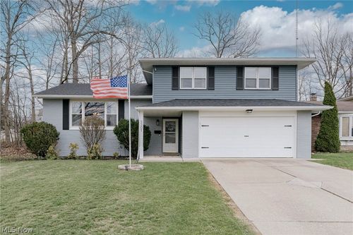 5301 Regency Dr, Parma, OH, 44129-5903 | Card Image