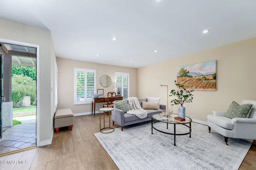 2821 Shoreview Cir, Westlake Village, CA, 91361-3311 | Card Image