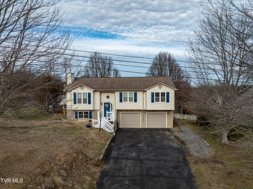 134 Tucker Ln, Johnson City, TN, 37601-2947 | Card Image