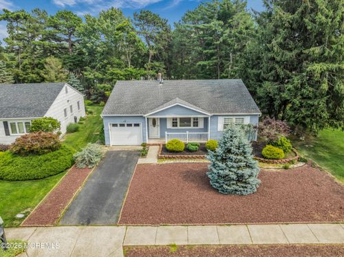 42 Sheepshead Dr, Toms River, NJ, 08757-5820 | Card Image