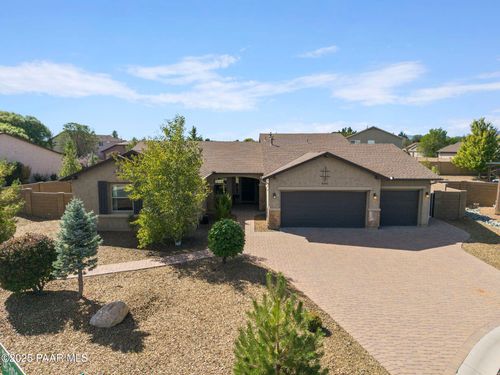 8293 N Zephyr Cir, Prescott Valley, AZ, 86315-4026 | Card Image