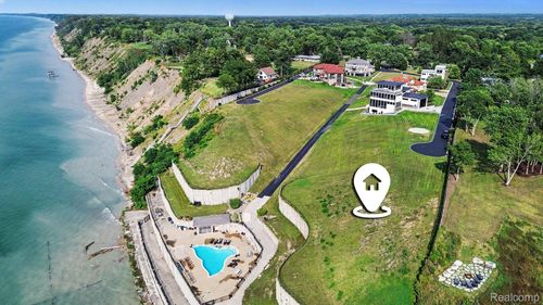 603 Sul Lago S, Benton Harbor, MI, 49022-2676 | Card Image