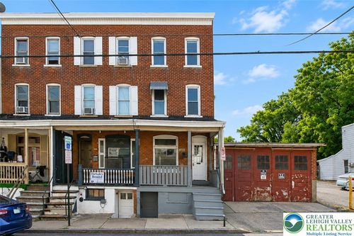 428 N Church St, Allentown, PA, 18102-2942 | Card Image