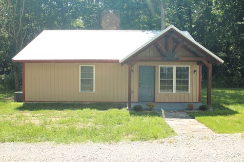135 Jim Warren Rd, McMinnville, TN, 37110-3283 | Card Image
