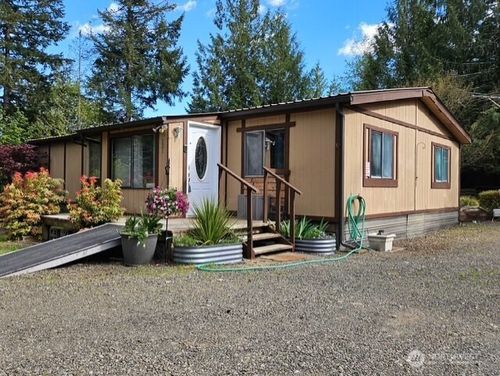 221 E Country Ln, Allyn, WA, 98524-8733 | Card Image