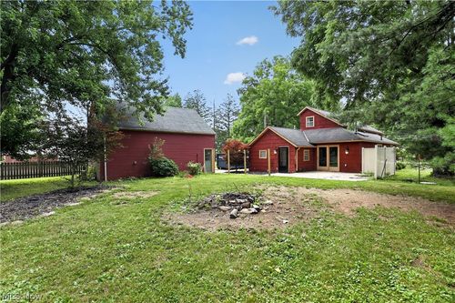 27158 Cook Rd, Olmsted Twp, OH, 44138-1035 | Card Image