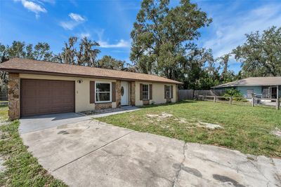 3 - 3601 Deborah Drive, House other with 3 bedrooms, 1 bathrooms and null parking in Lakeland FL | Image 2