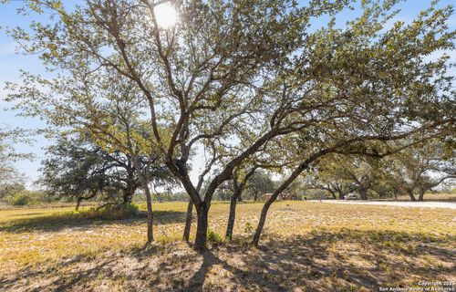 1304 County Road 777, Devine, TX, 78016-4935 | Card Image