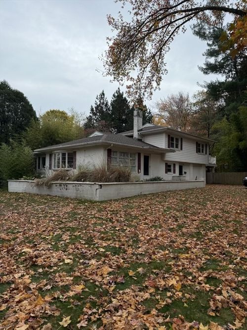 28 Hill Top Dr, East Greenwich, RI, 02818-4025 | Card Image