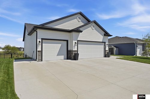 766 W Panorama Rd, Lincoln, NE, 68523-9364 | Card Image
