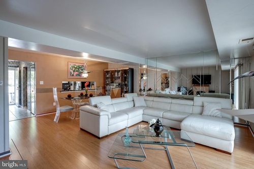 1089 Corbridge Ct, VOORHEES, NJ, 08043-1812 | Card Image