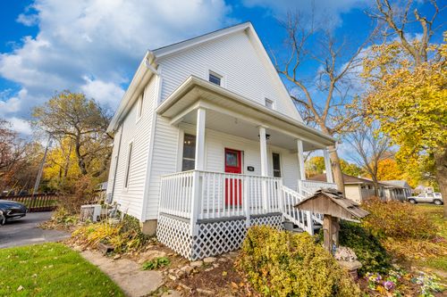 702 E Side Dr, Geneva, IL, 60134-1558 | Card Image