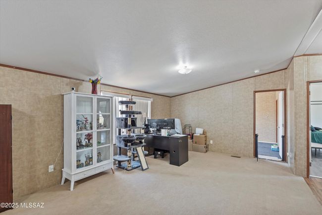 Family Room | Image 12