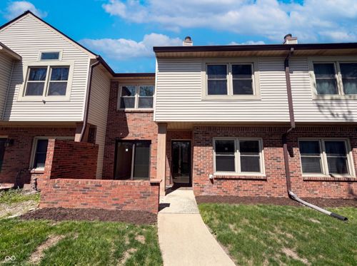 9463 Maple Way, Indianapolis, IN, 46268-3282 | Card Image