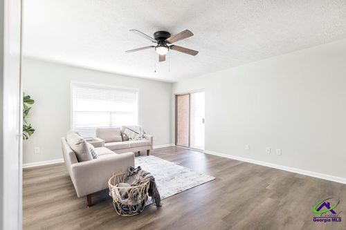 105 Westcliff Cir, Warner Robins, GA, 31093-8859 | Card Image