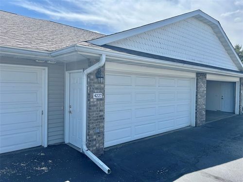 4227-4227 W Robin Meadows Ln, Eau Claire, WI, 54701-8774 | Card Image