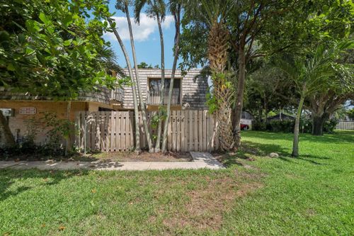 266 Arabian Rd, Palm Springs, FL, 33461-2162 | Card Image