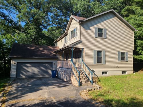 2871 E 777th Rd, Utica, IL, 61373-9521 | Card Image