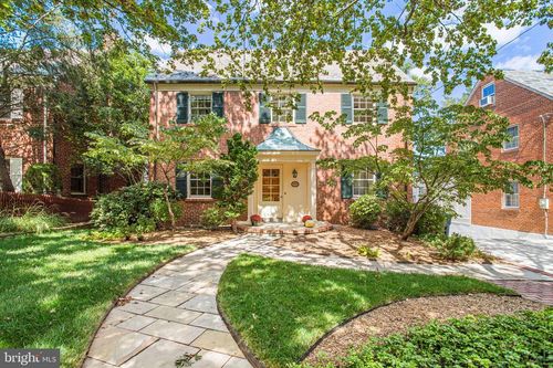 3035 Oliver St Nw, WASHINGTON, DC, 20015-1111 | Card Image