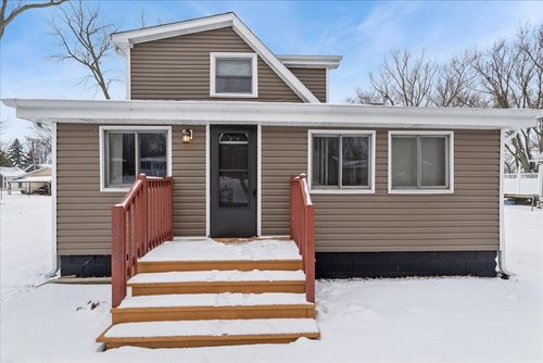 39224 N Willow Ln, Antioch, IL, 60002-9752 | Card Image