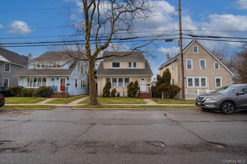 52 Park Ave, Spring Valley, NY, 10977-5430 | Card Image