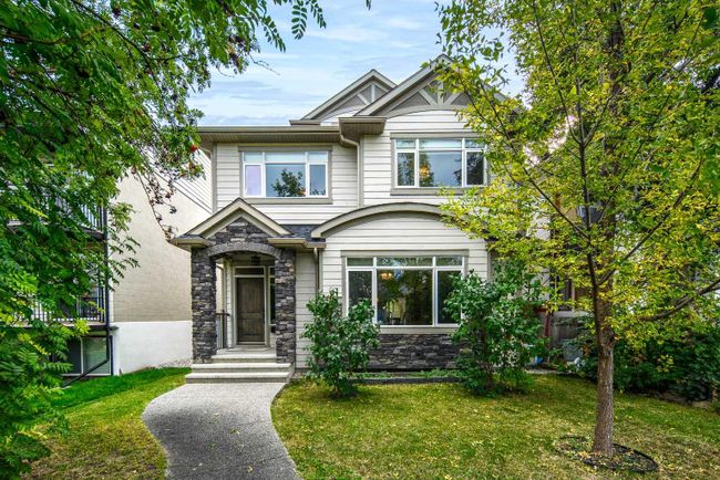 2116 15 Street Sw, Home with 3 bedrooms, 2 bathrooms and 2 parking in Calgary AB | Image 1