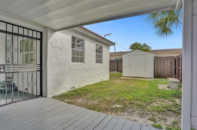 1608 Ne 34 Th St, House other with 4 bedrooms, 3 bathrooms and null parking in Oakland Park FL | Image 13