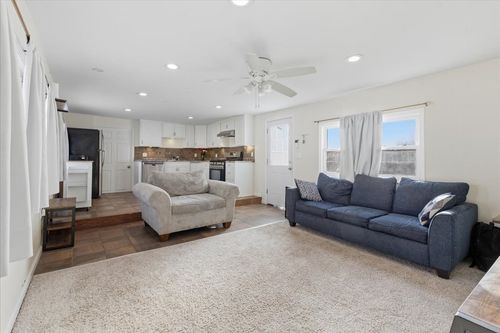 5 Alpine St, Rockland, MA, 02370-2727 | Card Image