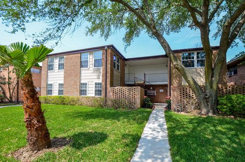 apt-4-8810 Ilona Ln, Houston, TX, 77025-3631 | Card Image