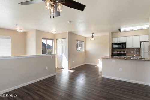 h202-127 Jules Way, Gypsum, CO, 81637-5600 | Card Image