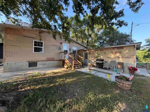 194 40th Ave Avenue, Hills, MN, 56138 | Card Image