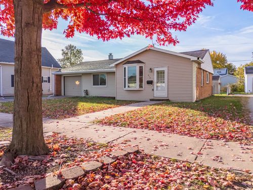 412 E Prairie St, Pontiac, IL, 61764-2057 | Card Image