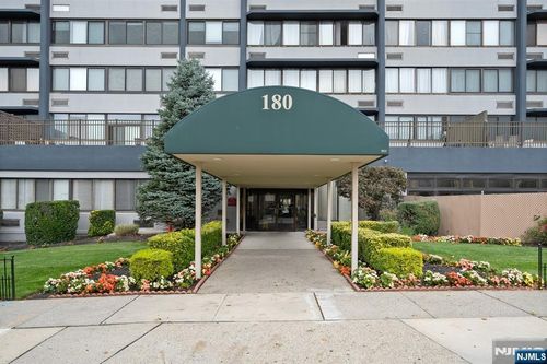 8a-170 Lafayette Ave, Passaic, NJ, 07055-4712 | Card Image