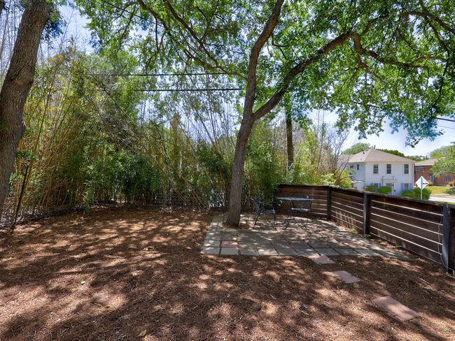 2 - 400 E 33 Rd St, Condo with 3 bedrooms, 3 bathrooms and 2 parking in Austin TX | Image 6