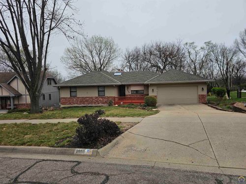 3356 Sw Summerwood Rd, Topeka, KS, 66614 | Card Image