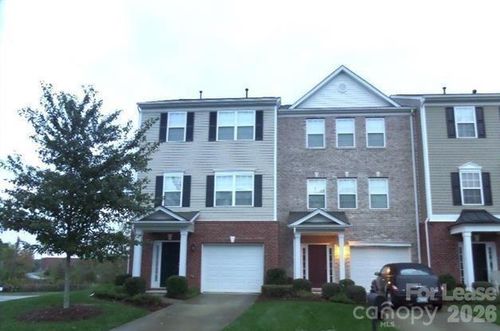 9844 Walkers Glen Dr Nw, Concord, NC, 28027-3546 | Card Image