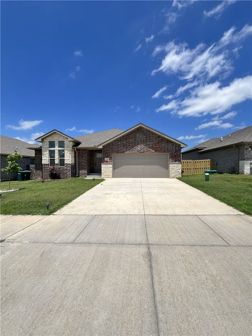 2060 Periwinkle Place, Centerton, AR, 72719 | Card Image