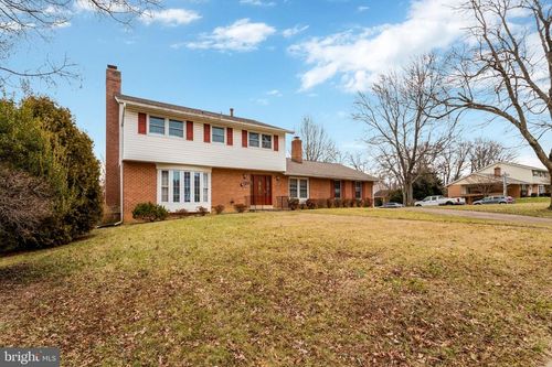 4111 Wynnwood Drive, ANNANDALE, VA, 22003 | Card Image