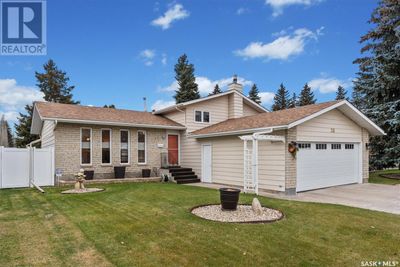 26 Kindrachuk Cres, House other with 4 bedrooms, 3 bathrooms and null parking in Saskatoon SK | Image 2