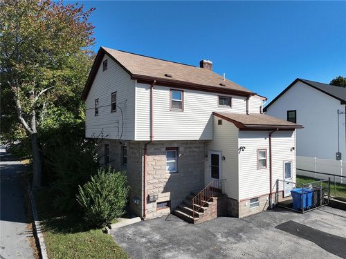 147 Southern Street, Cranston, RI, 02920 | Card Image
